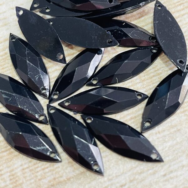Gemas Semilla negro 7 x 21mm 17673