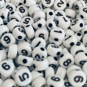 Pastilla blanca  números negros 7mm 16527