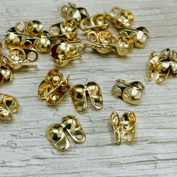 Tapanudos de 4  mm dorado 17209