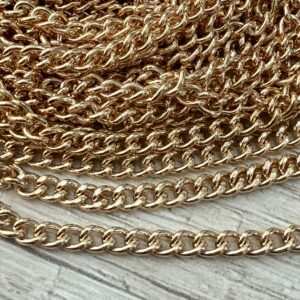 Cadena de hierro dorado 18631