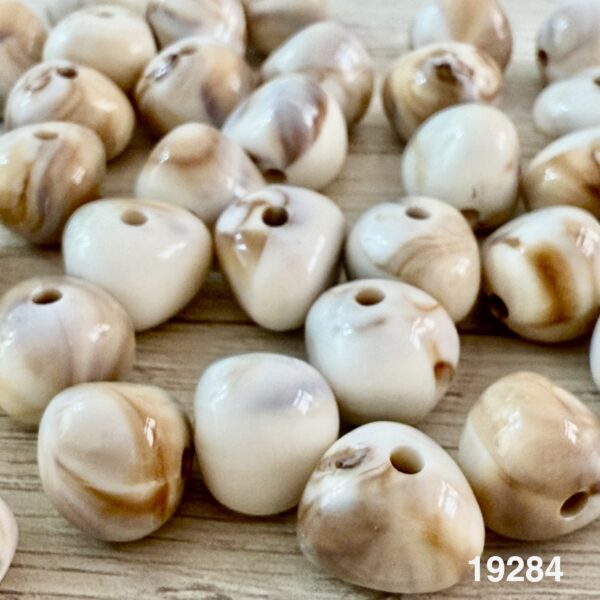 Cuentas marmoladas pasantes 19284