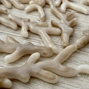 Cuenta pasante coral mini resina arena