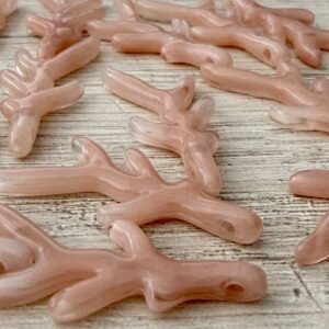 Cuenta pasante coral mini resina salmón