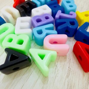 Dije LETRAS COLOR 20045